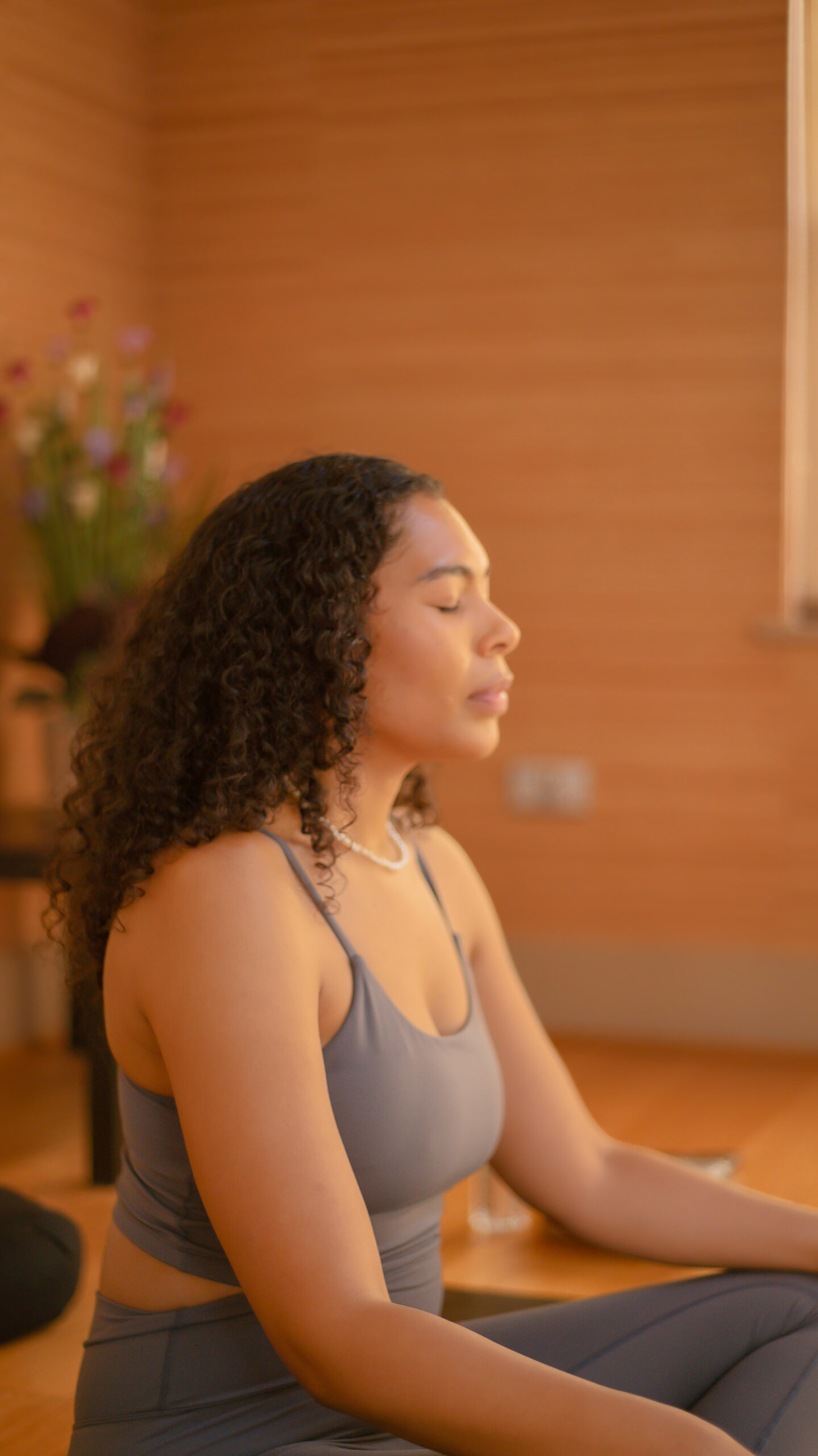 Floriana Dezou, founder of FLOESSENCE, in meditation